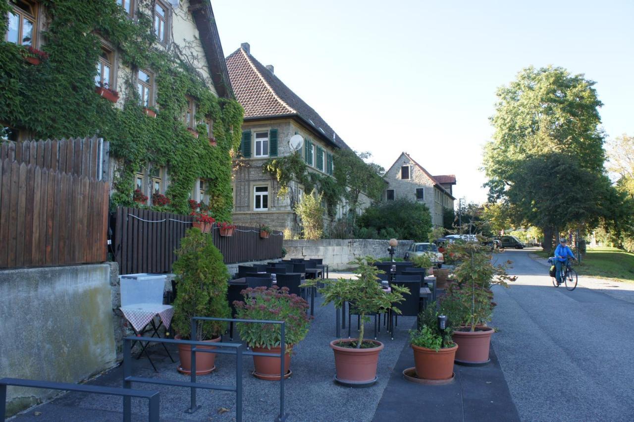 wunderschöne Ferienwohnung in Winterhausen mit Küche, Bad und Piano Exterior foto